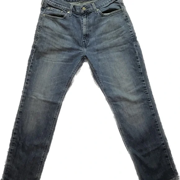 LEVI’S SIGNATURE S67 ATHLETIC JEANS.            SIZE: 33/30 - Picture 4 of 9